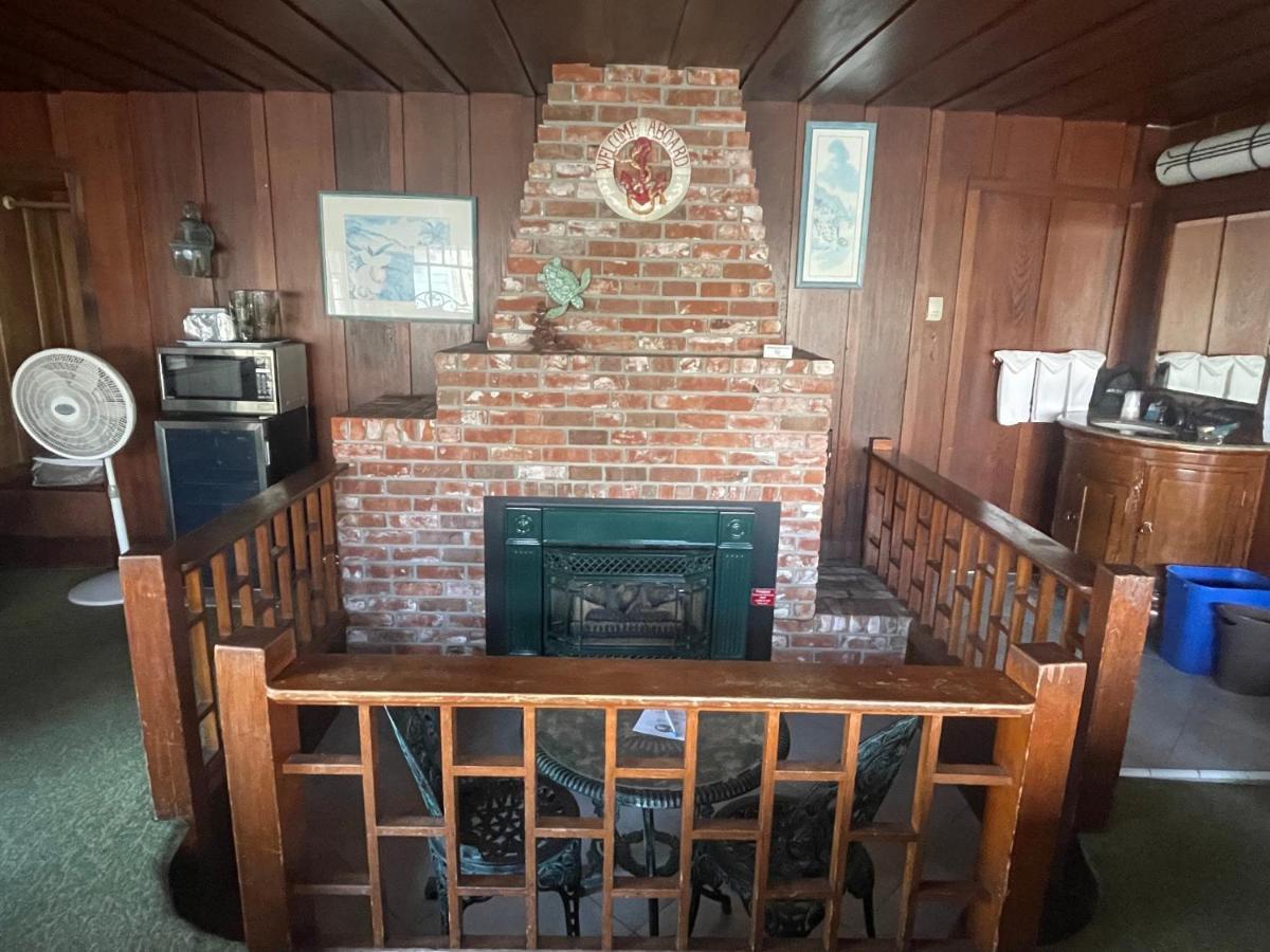 Edgewater Beach Inn&suites 3*